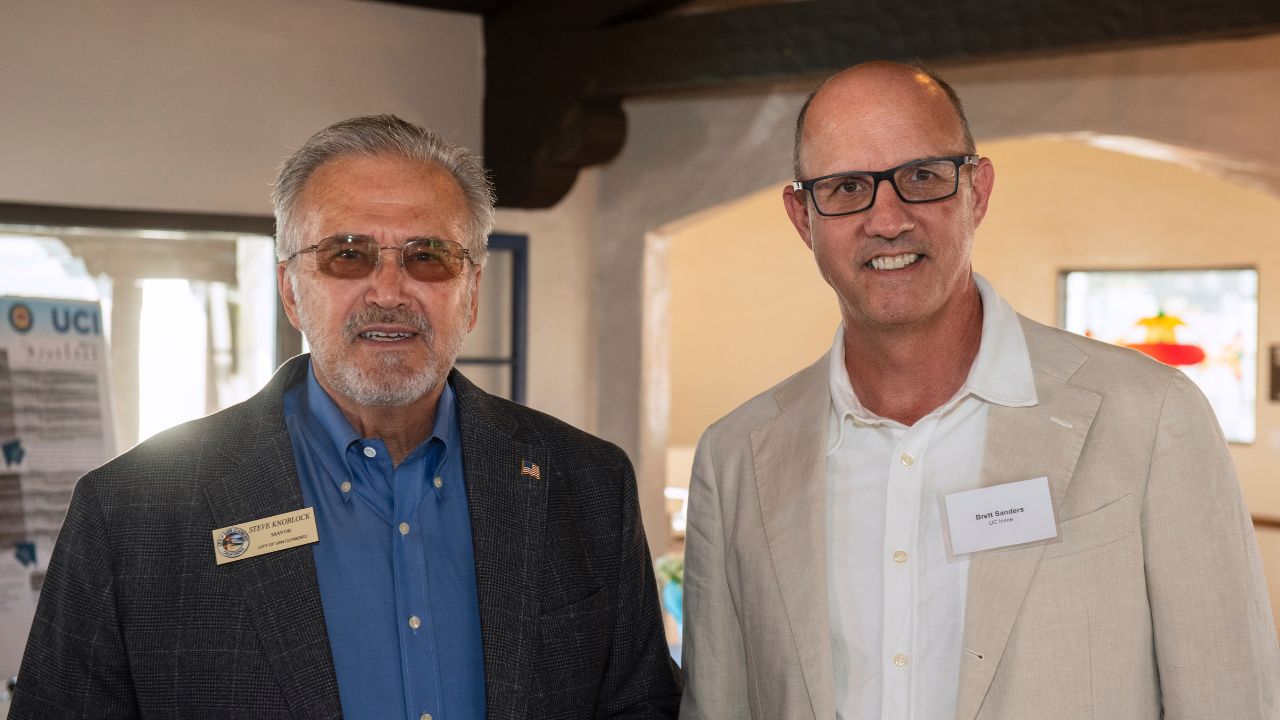 San Clemente Mayor Steve Knoblock (left) and UCI Chancellor’s Professor Brett Sanders at the Resilient Shores event in San Clemente. (Steve Zylius/UCI) San Clemente Mayor Steve Knoblock (left) and UCI Chancellor’s Professor Brett Sanders at the Resilient Shores event in San Clemente. (Steve Zylius/UCI)