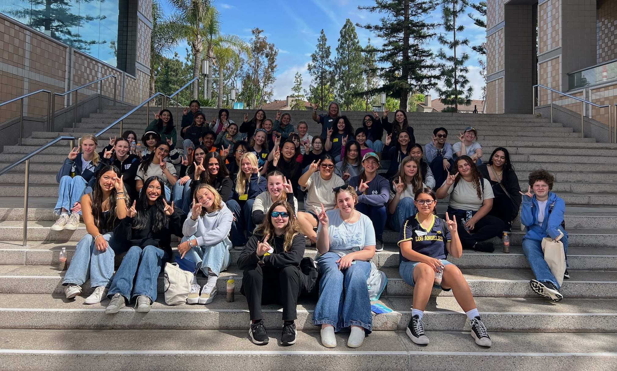 Ocean Institute's cohort of students, UCI graduate students Jianlei Wen and Kathryn Jones, OAI Executive Director Analia Rao, and Professor Mo Li at UCI’s Engineering Gateway. Ocean Institute's cohort of students, UCI graduate students Jianlei Wen and Kathryn Jones, OAI Executive Director Analia Rao, and Professor Mo Li at UCI’s Engineering Gateway.
