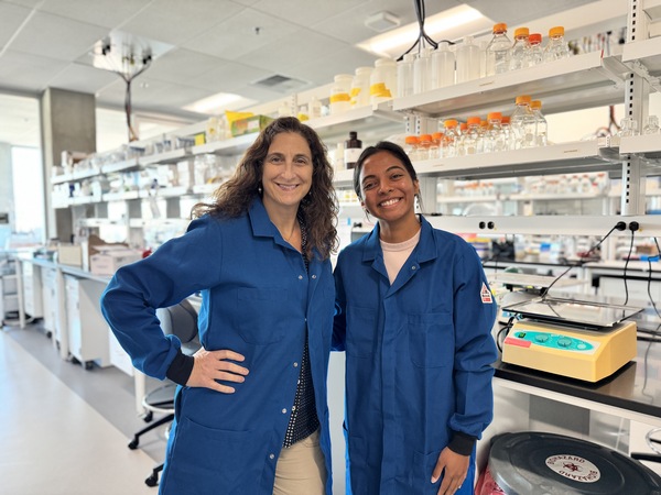 Naomi Chesler with biomedical engineering graduate student Pratima Prabala in her UCI lab